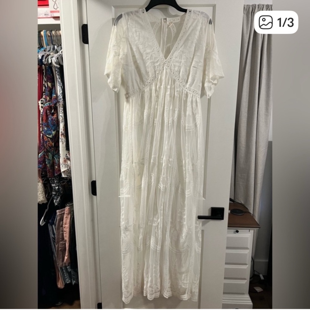 Elegant White Lace Dress